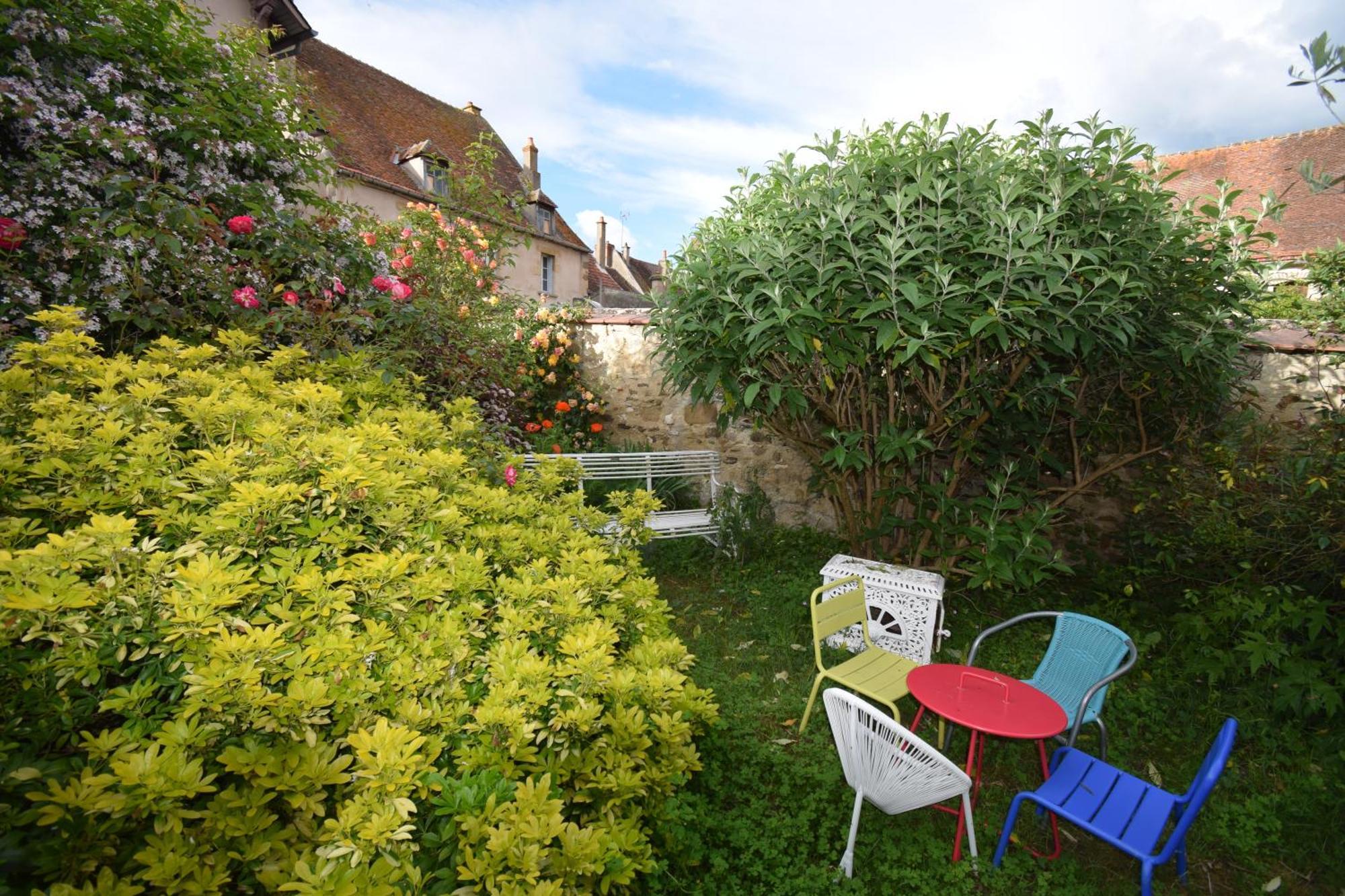 Le Gite Clos Monade Souvigny Exterior foto